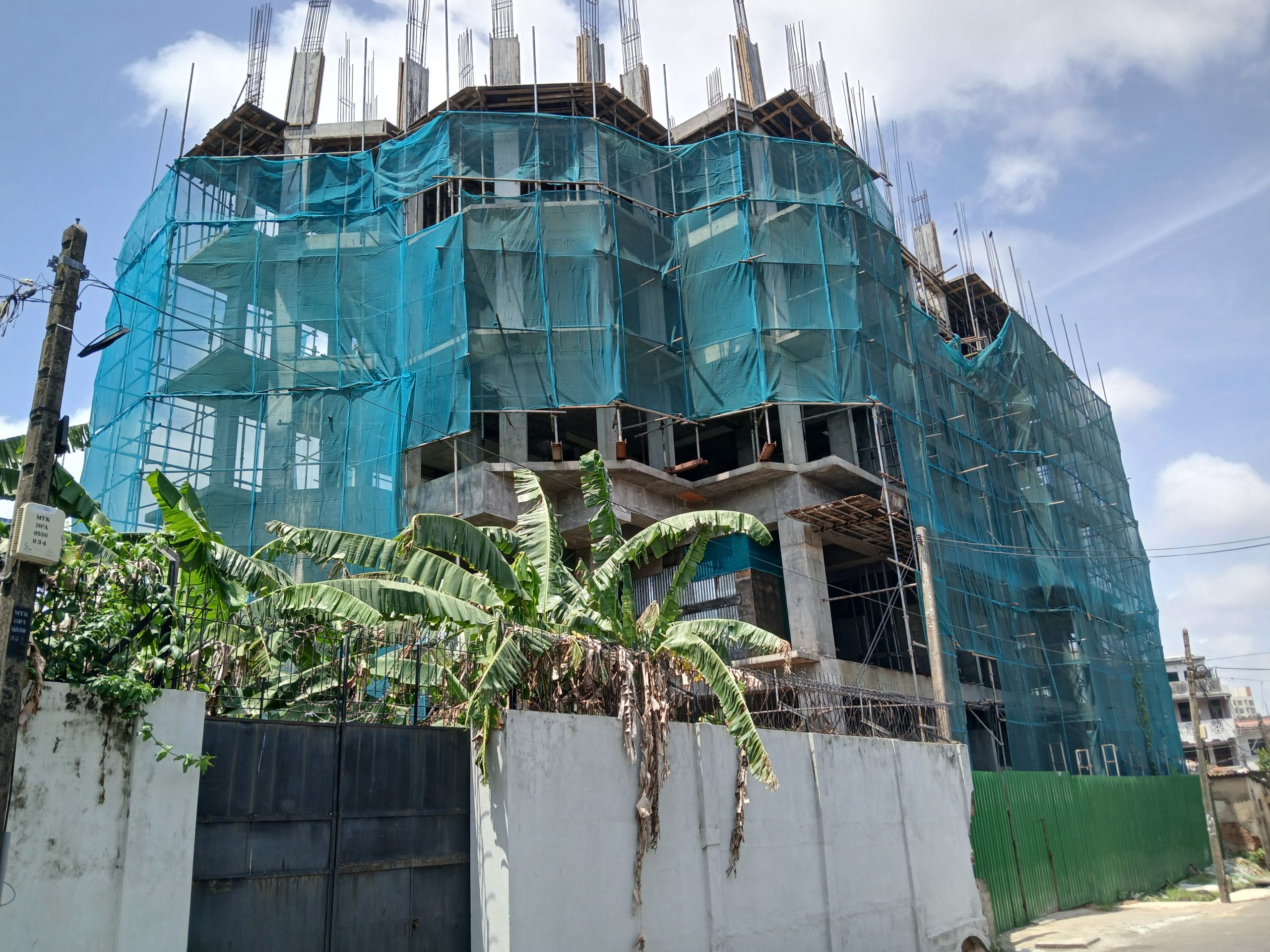 PROPOSED 8-STORIED CONDOMINIUM COMPLEX 